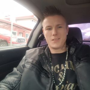 Meet your Posher, Dustin